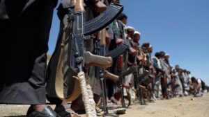 Arap koalisyonu: Husilerin Suudi Arabistan’a gönderdiği balistik füze imha edildi