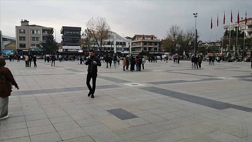 Düzce’de depremin ardından hasar tespit çalışmaları sürüyor