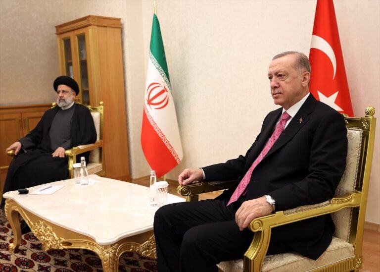 Cumhurbaşkanı Erdoğan, İbrahim Reisi ile Görüştü!