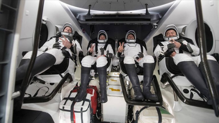 SpaceX, NASA’nın “Crew-3” astronotlarını Uluslararası Uzay İstasyonuna ulaştırdı