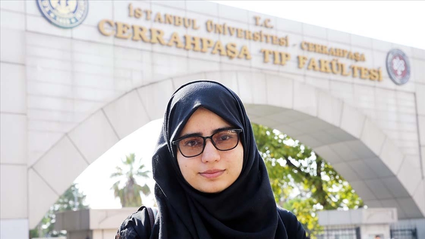 Afgan kız, Türkiye’de aldığı tıp eğitimi ile ülkesine hizmet verecek