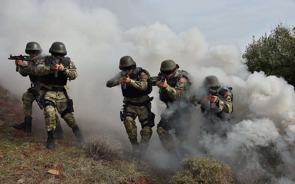 TÜRK KOMANDOLARI 4 TERÖRİSTİ DAHA ETKİSİZ HALE GETİRDİ