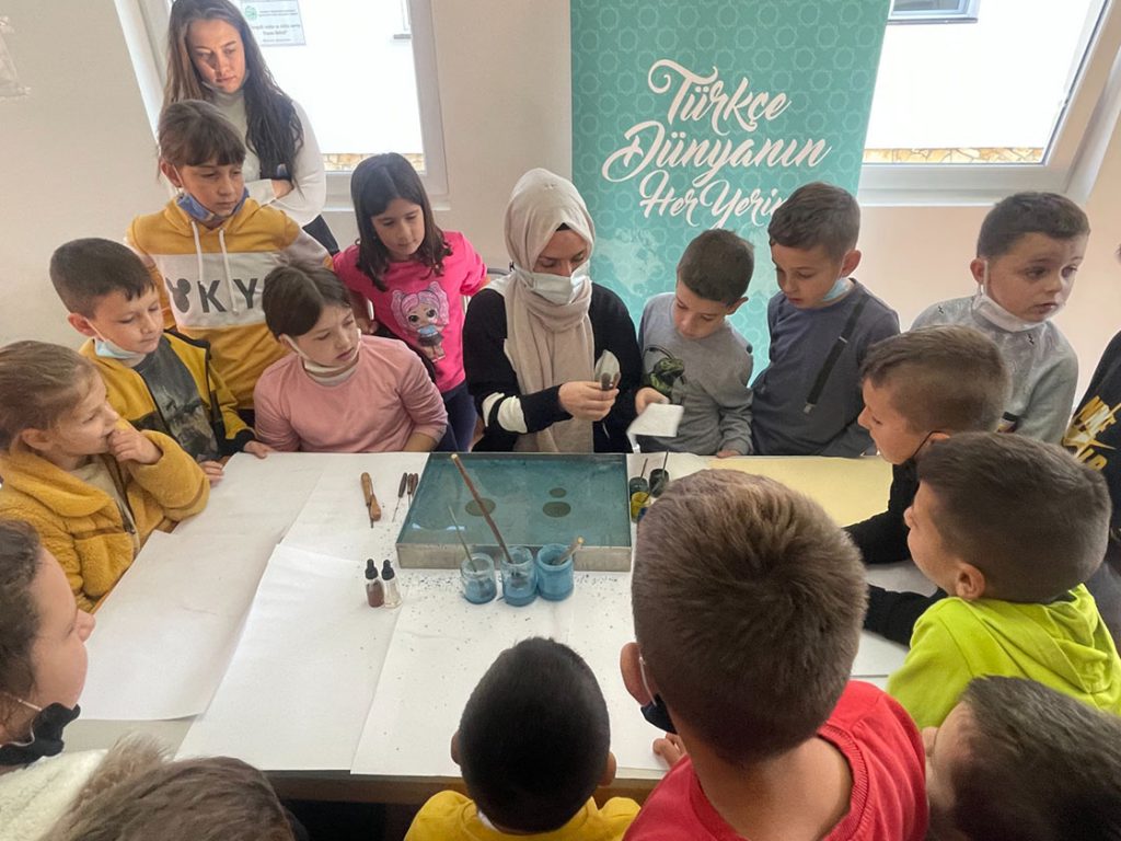 Bosna’da gençlere Türk el sanatları öğretiliyor