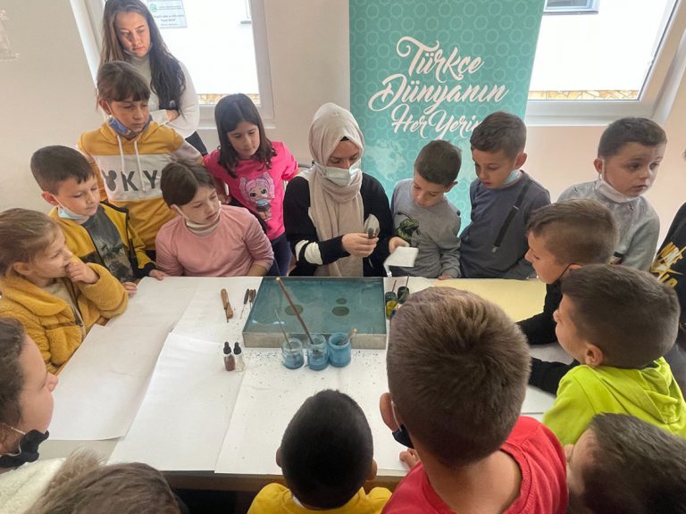 Bosna’da gençlere Türk el sanatları öğretiliyor