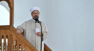 Diyanet İşleri Başkanı Erbaş: Bütün İnsanlarla İyi İlişkiler Kuralım