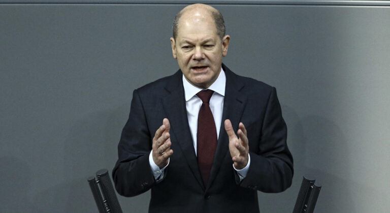 Almanya’nın yeni başbakanı Olaf Scholz Oldu