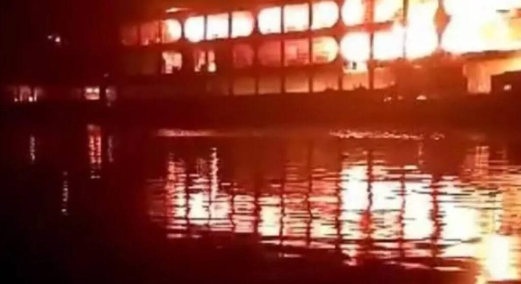 Bangladeş Yangın! En Az 30 Ölü