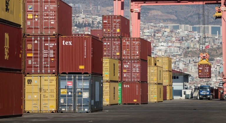 Türkiye 2021’i ihracatta rekorla kapatıyor