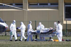 Koronavirüs Avrupa’yı Yeniden Kırıp Geçiyor