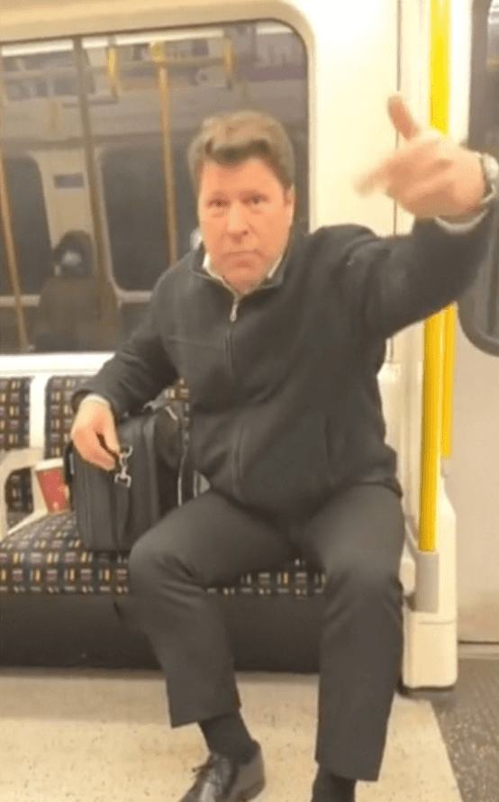 Avrupa’da Kur’an Okuyan Kişiye İğrenç Taciz!