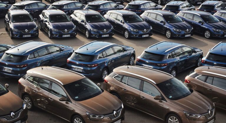 Sıfır Otomobil Fiyatları Düştü İkinci El Durdu! Stokçular Zararda