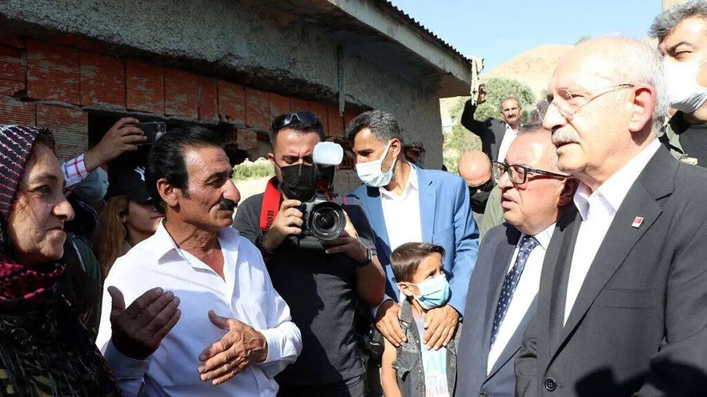 CHP lideri Kılıçdaroğlu’nun Beyaz Eşya Gıda Cami ve Taziye Evi Sözü Verdiği Esenyamaç Köyü Muhtarı Korkmaz: Çöp Bile Göndermedi Sallayıp Duruyorlar