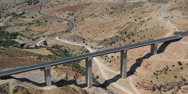 Siirt-Şırnak Arası Ulaşım Zarova Köprüsü’yle Rahatlayacak
