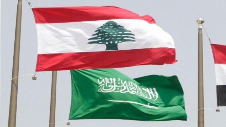 Lübnan ile Suudi Arabistan arasında krize yol açan bakan istifa etti
