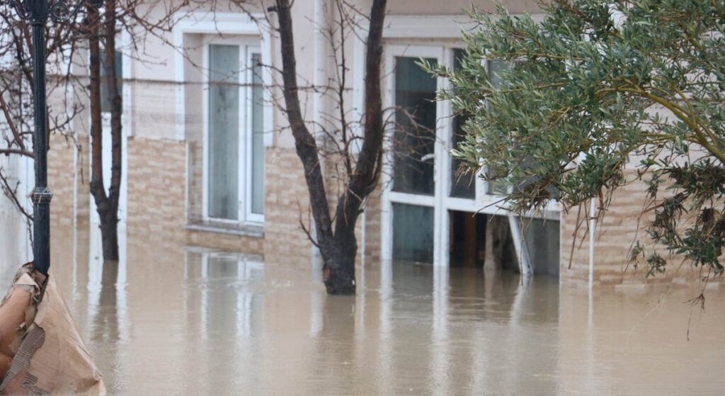 Edirne’de Evler Suya Gömüldü