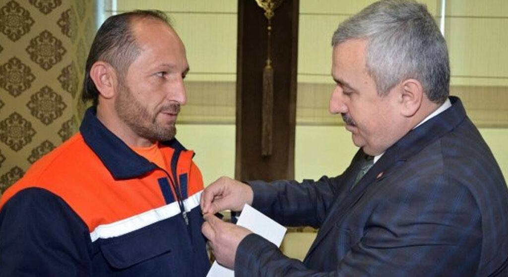 Yılın Personeli Kanlar İçinde Bulundu