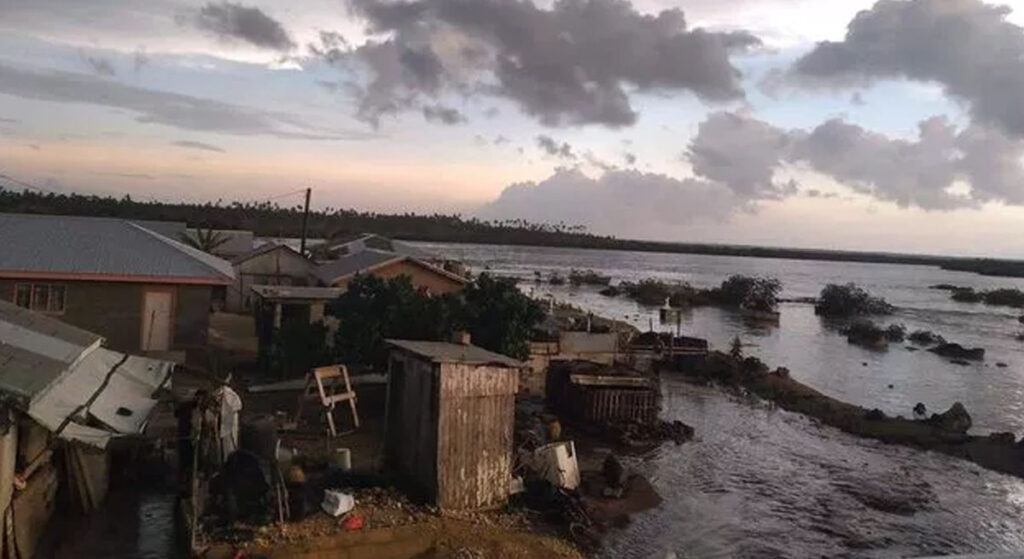 Tonga’da Yanardağ Patlaması: Uçaklar Gönderildi, 80 Bin Kişi Olabilir…