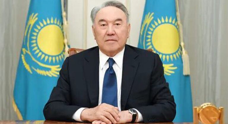 Nazarbayev 3 Hafta Sonra Halka Seslendi