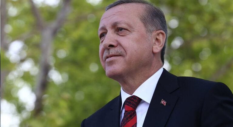 2021’in En Başarılı Siyasetçisi Kim?