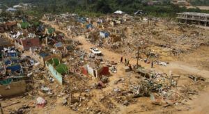 Gana’da Büyük Bir Patlama Yüzlerce Binayı Yerle Bir Etti