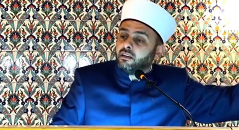 İslam Düşmanları Rahat Durmuyor!
