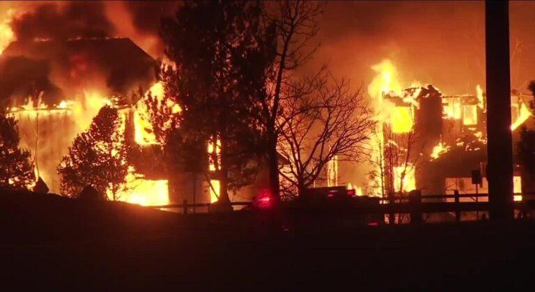 ABD’nin Colorado Eyaletindeki Orman Yangını 513 Milyon Dolarlık Zarara Yol Açtı