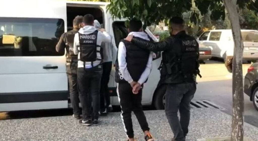 İstanbul Gönderilecek Olan 4.9 Tonluk Kokain Operasyonunda 14 Gözaltı