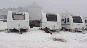 Bir Gece Otel Fiyatına Onlar Dört Ay Konaklıyor