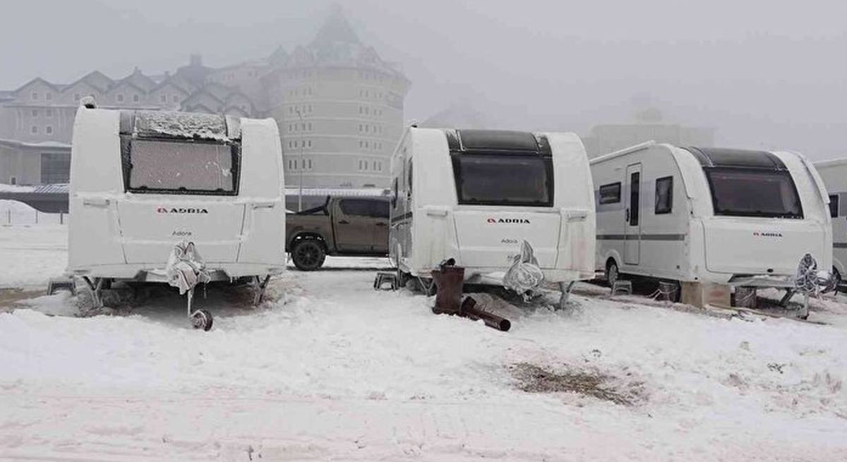 Bir Gece Otel Fiyatına Onlar Dört Ay Konaklıyor