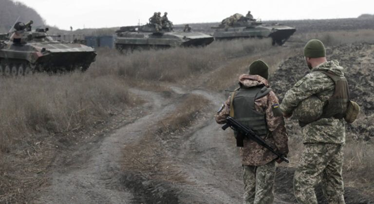 Donbass’ta  Patlamada 2 Asker Yaşamını Yitirdi