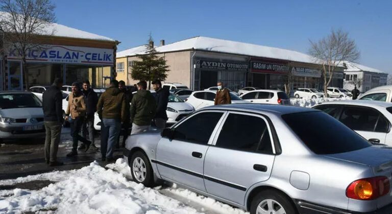Galericiler Satışlardan Vatandaş Fiyatlardan Yakınıyor!