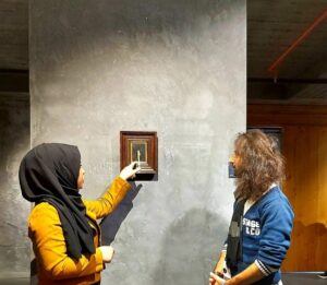 EBRU AÇIKGÖZ: SANATSIZ BİR MİLLET KURU BİR AĞAÇ GİBİDİR!