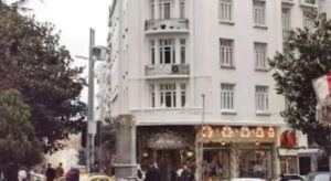 Tarihi Apartman’da Garip Bir Olay!