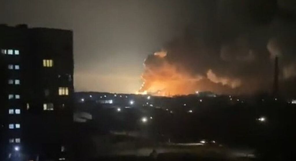 Ukrayna Bombardıman Altında! Halk Ülkeyi Terk Ediyor!