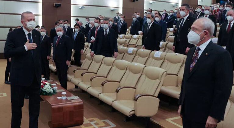 Cumhurbaşkanı Erdoğan İle Kılıçdaroğlu Selamlaştı