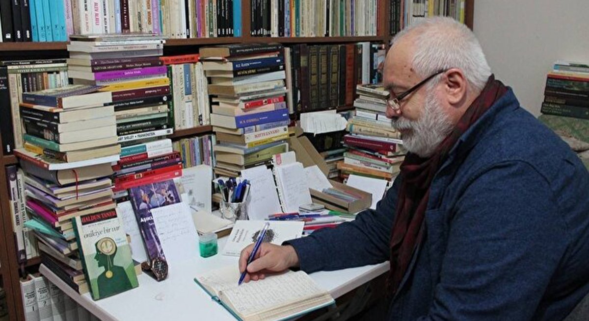 ”Bu evde kitap okunmayan bir gün bile yok”