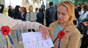 Savaşın Masumları Acılarını Resmetti!