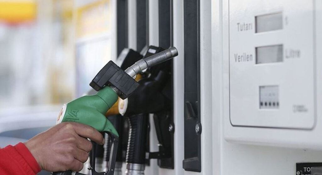 Benzin Ve Motorinde Beklenen İndirim Pompaya Yansıdı!