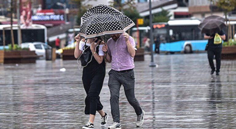 İstanbullular Dikkat! Sağanak yağış ve toz geliyor