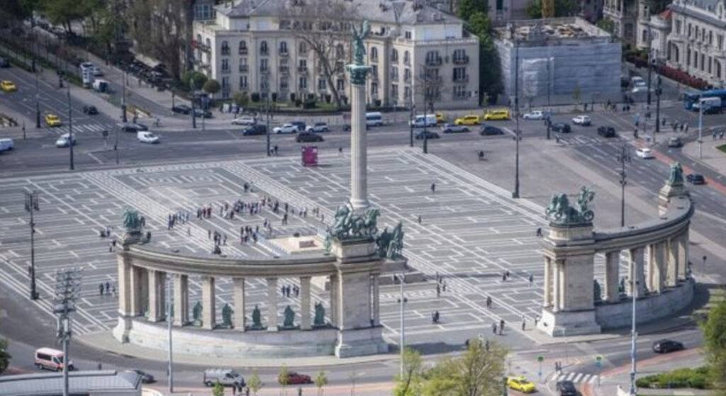 AB, Üye Bir Ülkeye İlk Kez Cezai İşlem Başlattı