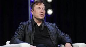 Elon Musk, Twitter’ı Satın Aldı