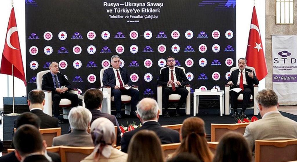 Mete Gündoğan: “Putin, Küresel Finans Egemenliğini Masaya Yatırdı”