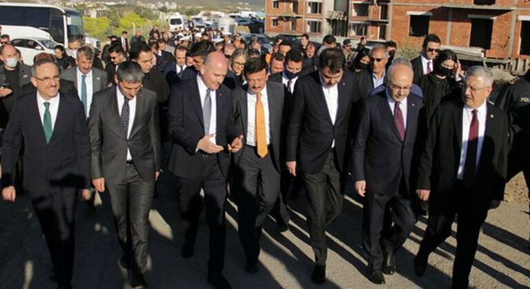 Bakan Soylu ve Bakan Kurum İzmir’de TOKİ Konutlarını İnceledi!